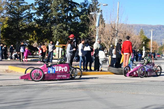 La UPrO ganó la tercera fecha del Torneo Provincial de Autos Eléctricos.