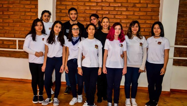 Alumnas de la Escuela Generativa “Estude L’Art Ballet” se interiorizaron sobre “Chicas en tecnología”