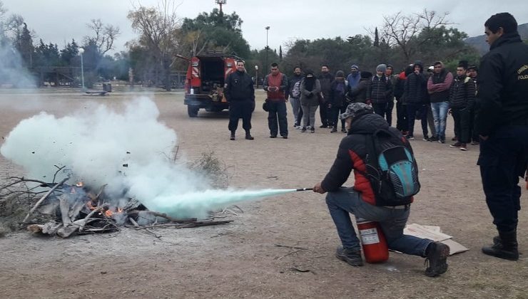 Dictan una capacitación sobre prevención y control de incendios