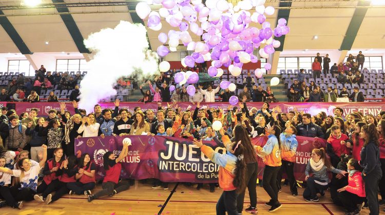 En un “Ave Fénix” renovado, se realizó la apertura de los Juegos Intercolegiales Deportivos