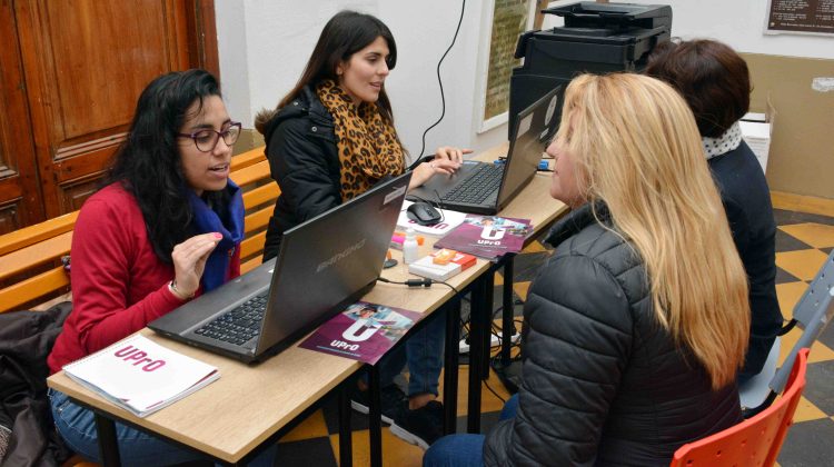 Casi 300 personas se preinscribieron en el primer día