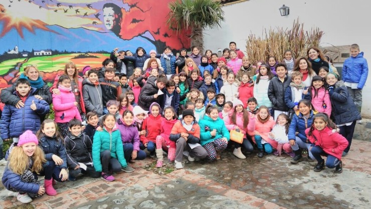 Alumnos de la Escuela “Santiago Besso” visitaron la Casa del Poeta