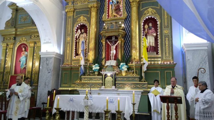 La jornada patria se inició con el Tedeum en la Parroquia de la Merced