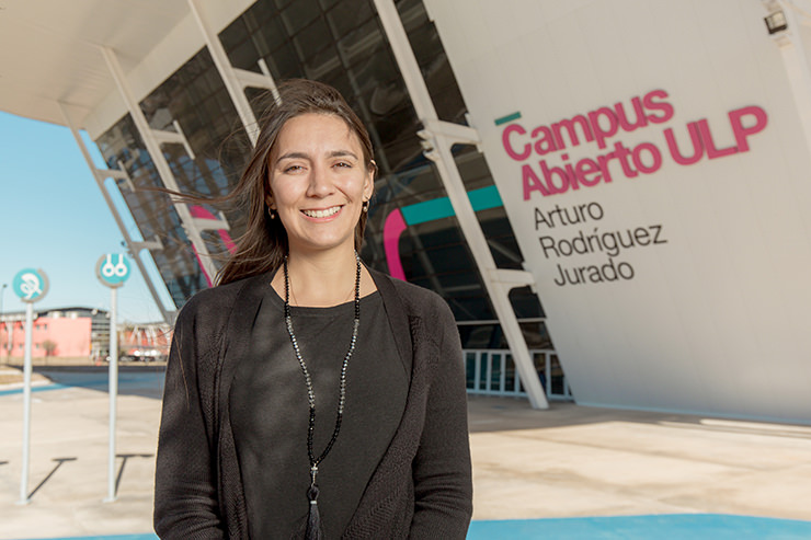 La nueva secretaria del Campus Abierto ULP es Juliana Menéndez.