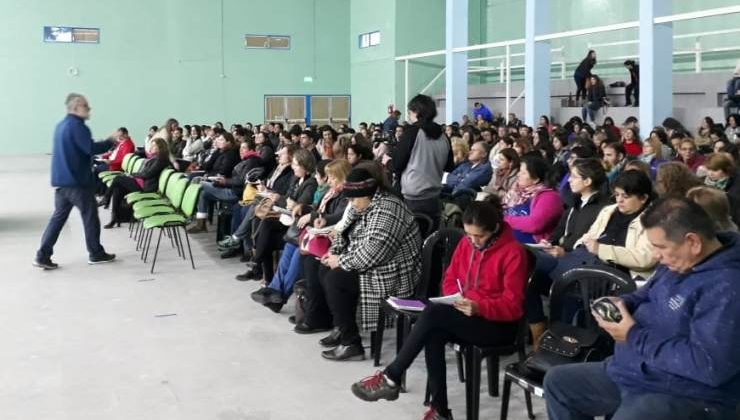 Más de 300 docentes participaron de una capacitación sobre neuroeducación