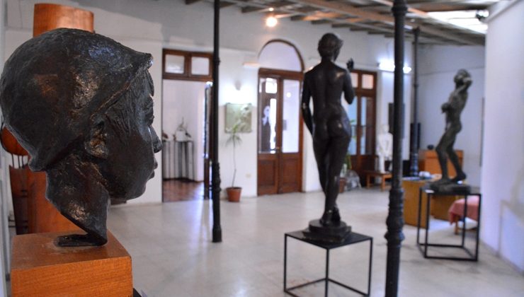 Inauguraron una exposición de tapices