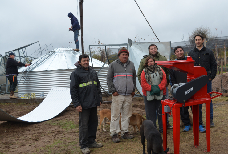 El Gobierno puntano colabora activamente en la compra de insumos para la concreción del proyecto de silo comunitario.