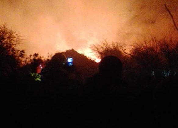 El viento complicó la extinción del incendio en Villa de la Quebrada