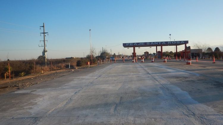 Completaron el llenado de 42 losas nuevas en la Autopista de los Comechingones