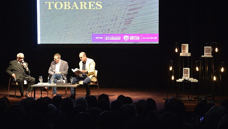 A sala llena, presentaron las obras completas de Jesús Liberato Tobares