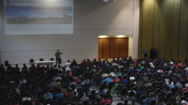 Curso de Instaladores de Equipos Solares: más de 500 personas colmaron el Centro de Convenciones