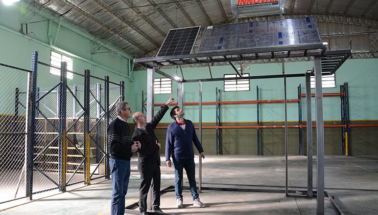 Ultiman detalles de diseño y construcción de las estaciones solares que el Gobierno instalará en los parajes