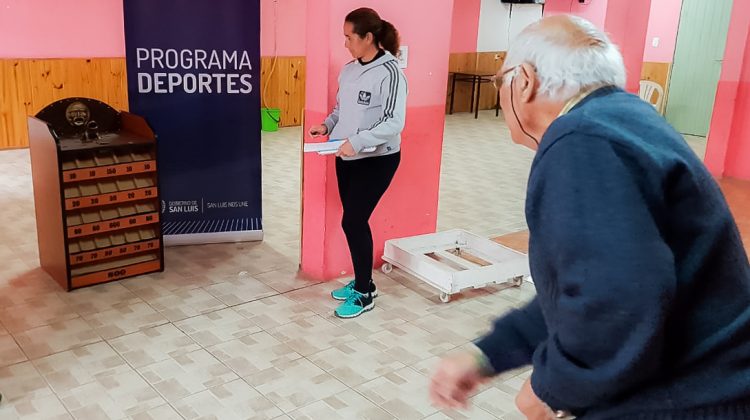 Se juega la final local de tejo, sapo y orientación de adultos mayores en Unión