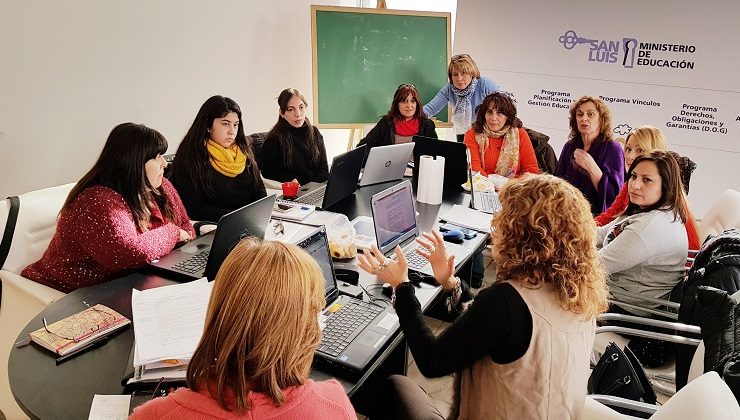 Trabajan en la elaboración del diseño curricular del nivel inicial