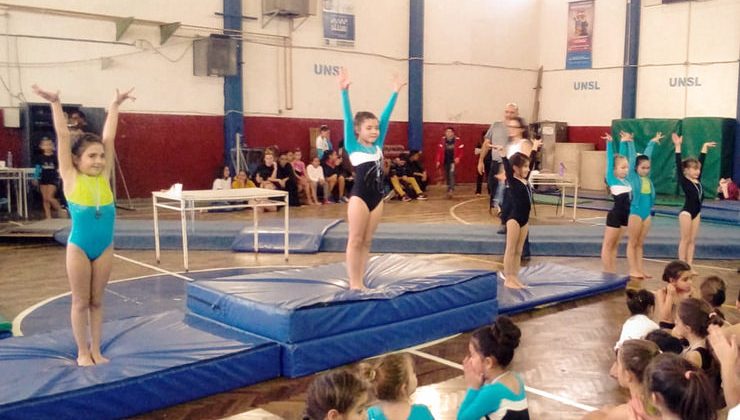 La escuela de gimnasia artística del Campus debutó en el torneo provincial