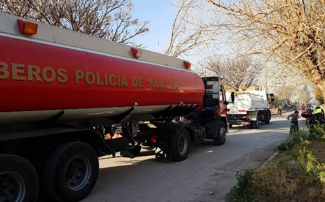 Apagaron incendios en la capital puntana y norte de la provincia