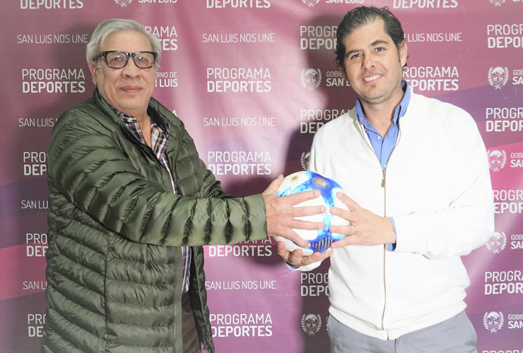 Alberto Arroyuelo, vicepresidente Juventud y Raúl Manavella, presidente de Estudiantes, acordaron el desafío.