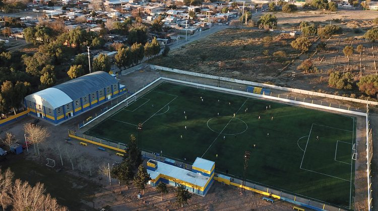 Defensores del Oeste disfruta de su renovado club