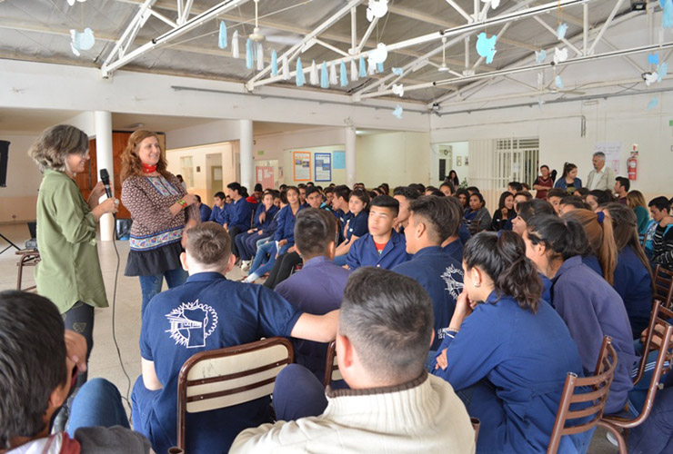 La Secretaría de la Mujer brindó una capacitación a estudiantes de Quines.
