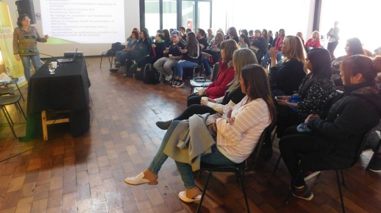 Brindaron una charla taller sobre cuidados de la salud de las personas trans