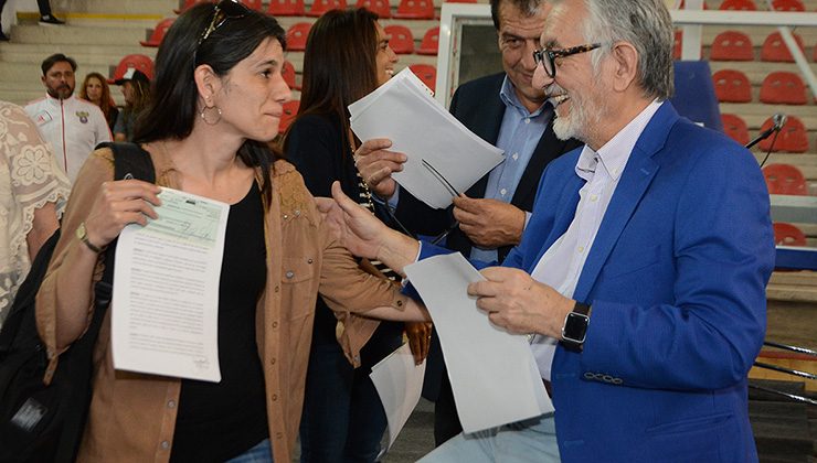 Con los cheques recibidos, los comerciantes de Pedernera le hacen frente a la crisis