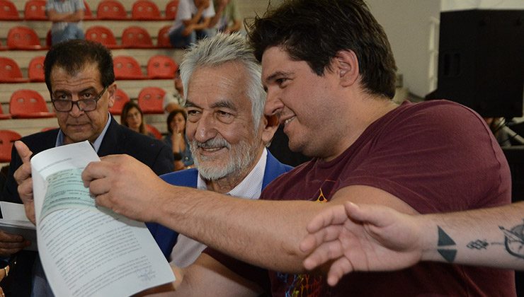 El gobernador entregó los cheques a más de 700 comerciantes del departamento Pedernera