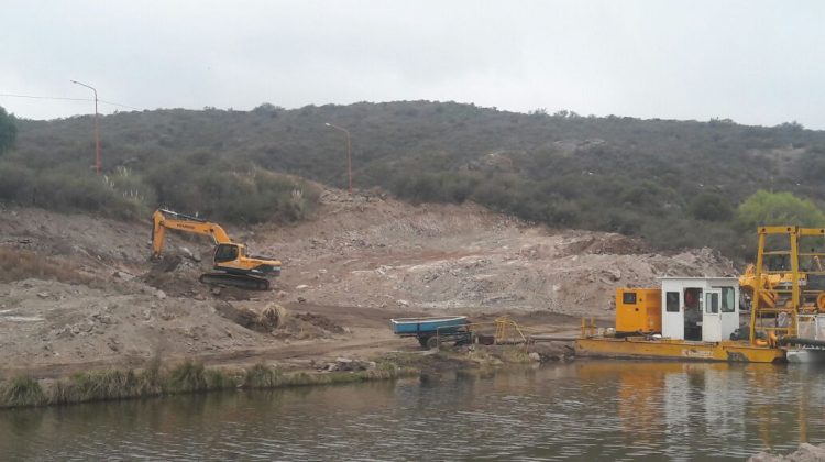 Avanzan los trabajos de recuperación del histórico dique Cruz de Piedra