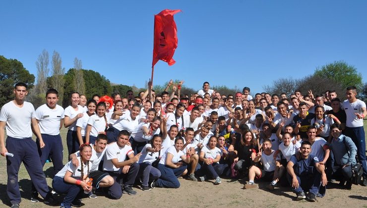 La ministra Calderón visitó a los alumnos del Instituto Superior de Seguridad Pública
