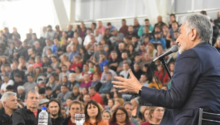 Ante la crisis nacional, comerciantes y emprendedores se aferran al crédito provincial