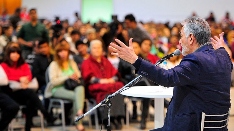 El gobernador presentó el crédito solidario “San Luis Te Cuida” a miles de comerciantes de Pueyrredón