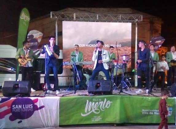 Turismo participó de las fiestas patronales de Merlo