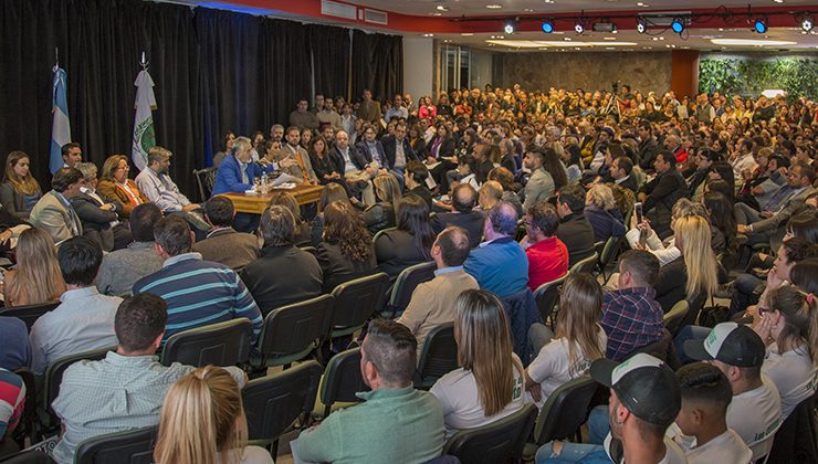 “Es necesario estar unidos para defender a las provincias argentinas de este saqueo que estamos sufriendo”