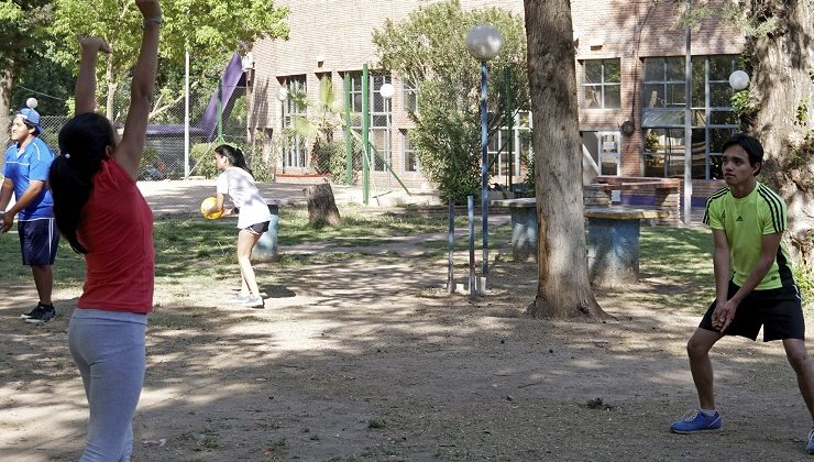 Niños, jóvenes y adultos eligen “El Ave Fénix” para practicar deportes