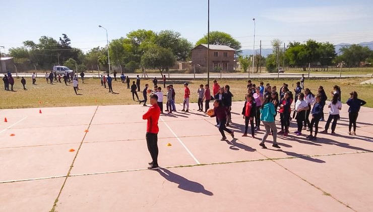 Un nuevo encuentro de Juegos Intercolegiales de primaria reunió a más de 250 chicos de Quines