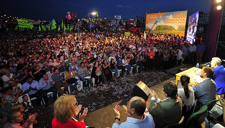 Junto a una multitud, el gobernador Alberto Rodríguez Saá licitó la construcción del que será uno de los hospitales más modernos y tecnológicos de la Argentina