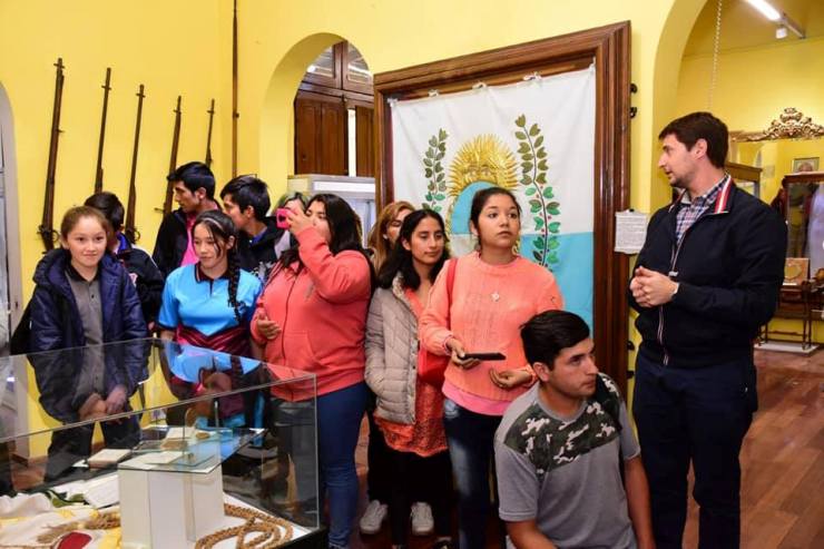 Los estudiantes de la comunidad originaria visitaron el Museo "Dora Ochoa de Masramón".