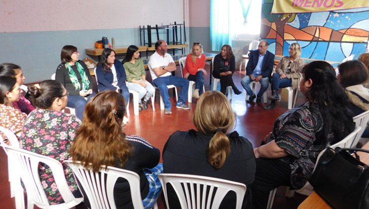 La Secretaría de la Mujer realizó capacitaciones y reuniones con vecinos del departamento San Martín