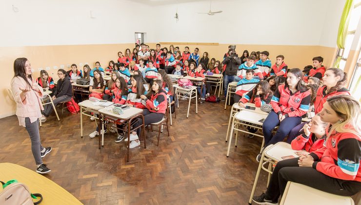 Los alumnos secundarios de la escuela “Juan Pascual Pringles” conocieron el test vocacional gratuito