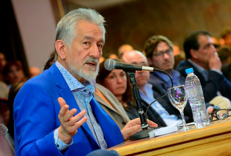 El gobernador Alberto Rodríguez Saá anunció la construcción de viviendas sociales en los 9 departamentos.