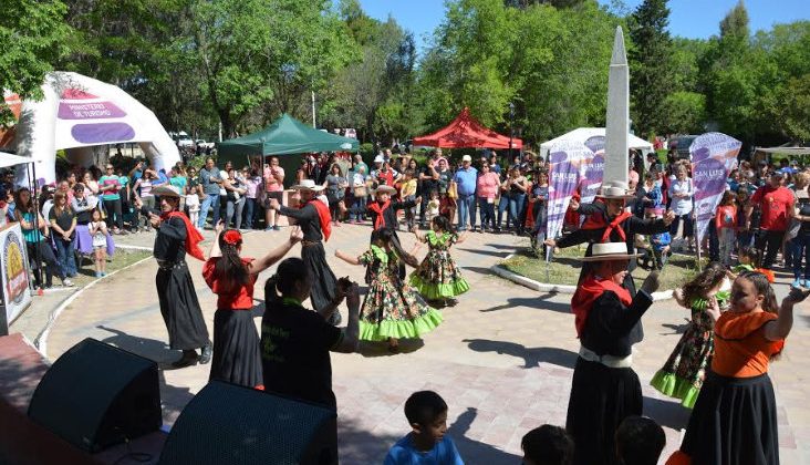 San Francisco del Monte de Oro mostró toda su riqueza típica y artesanal