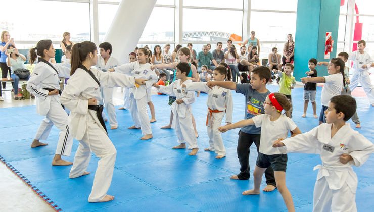 Encuentro de taekwondo infantil en el Campus