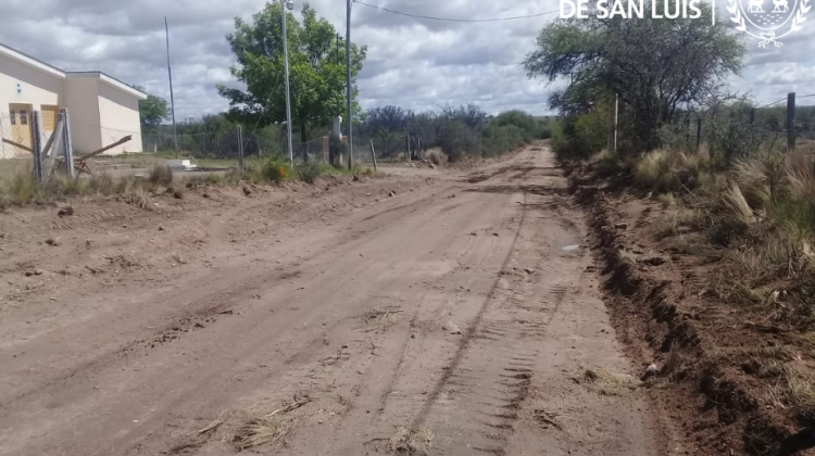 Mejoran los caminos de acceso a los parajes Los Olmos y El Algarrobal