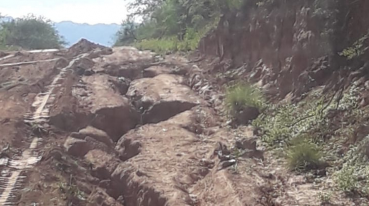 El acceso a la escuela de Santa Martina, jerarquizado