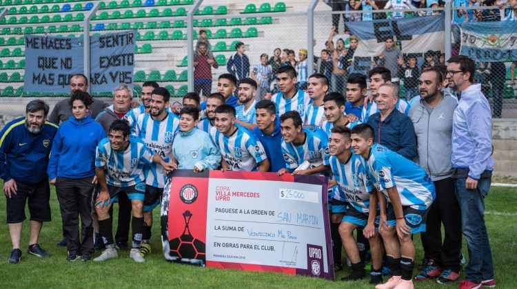 La emoción del fútbol villamercedino llegó al estadio La Pedrera