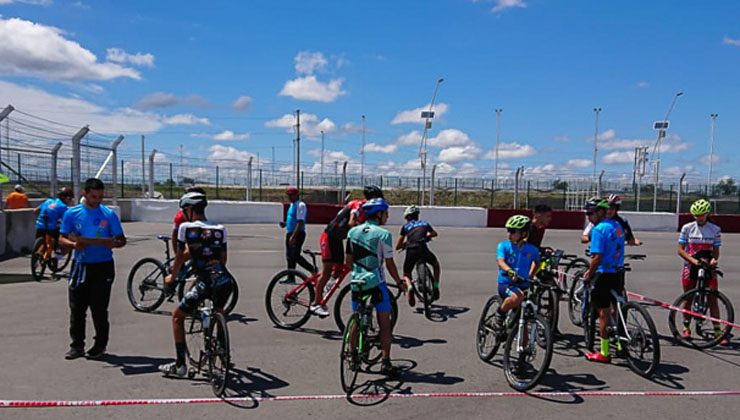 El ciclismo tuvo su jornada en los Juegos Intercolegiales Deportivos