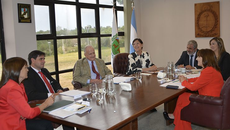 Gregorio Badeni asesoró a los senadores del bloque Justicialista en la formación y sanción de leyes