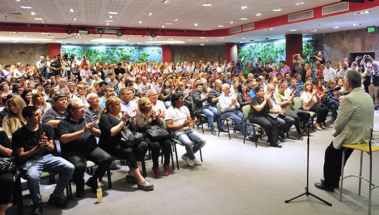 Una mano tendida que renueva la confianza de cara al futuro