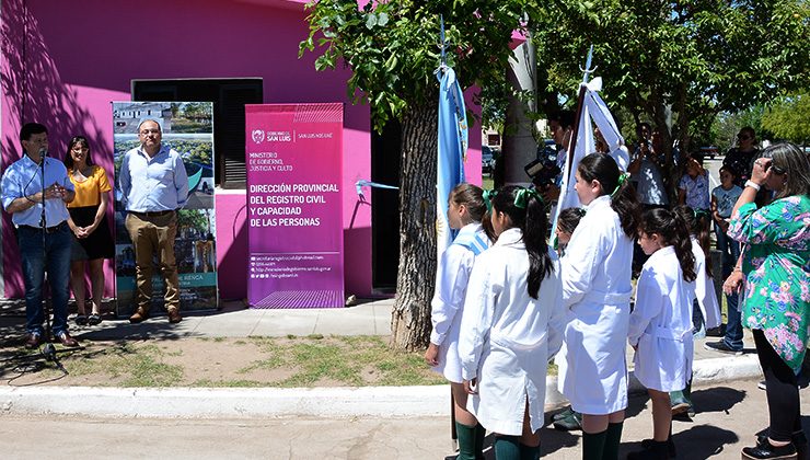 El Gobierno de San Luis inauguró una delegación del Registro Civil y entregó un móvil policial en Renca