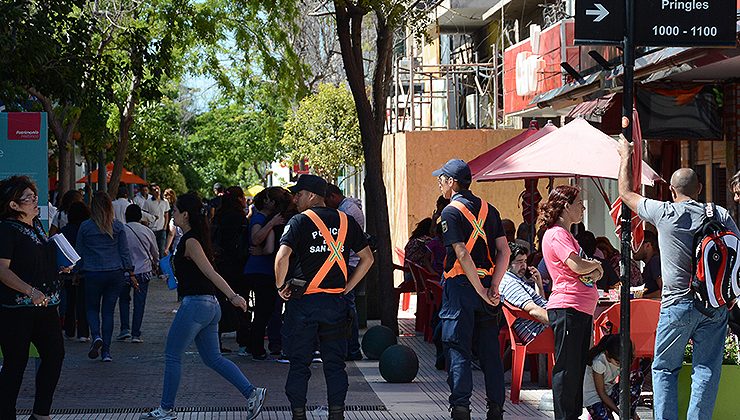 La Policía provincial intensifica los operativos de prevención en el microcentro de San Luis