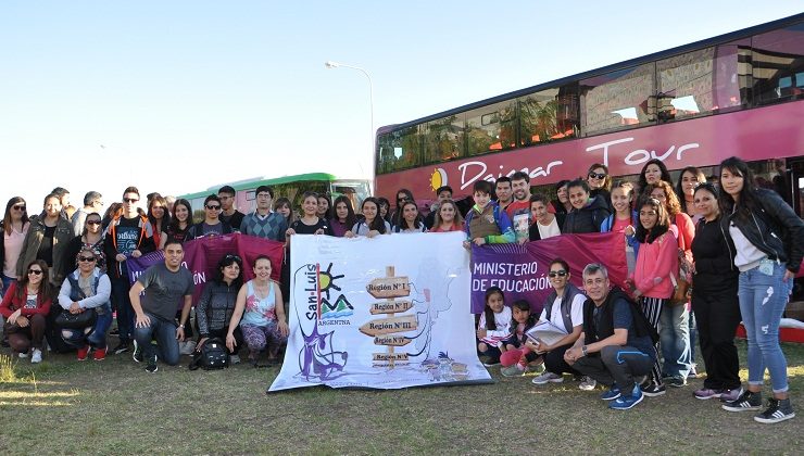 La delegación de San Luis viajó a Córdoba para participar de la instancia nacional de la Feria de Ciencias